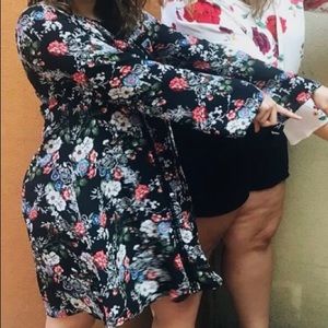 Miami Floral and flowy long-sleeve black dress with flare sleeves